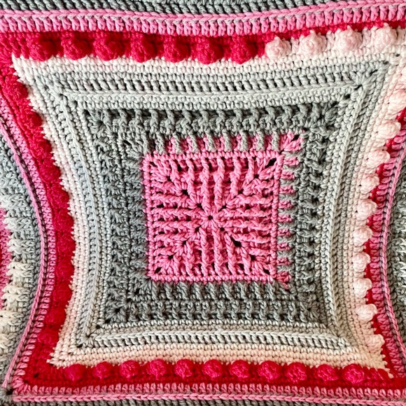 **SALE Crochet blanket handmade - mandala style - Picture 2 of 6